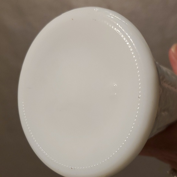 Vintage Milk Glass Bud Vase Quilted Diamond Pattern - Picture 7 of 8